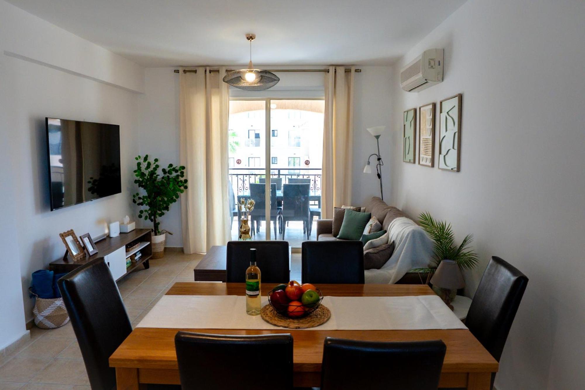 Anna's Place 2b, Paphos, Pool Apartament
